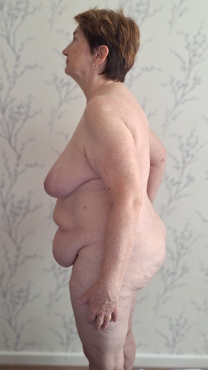 sbuk222's tweet photo. My wife posing naked so that she can be seen exposed from all angles. Please repost her so that everyone can check her out https://t.co/tJeXldQXC8
