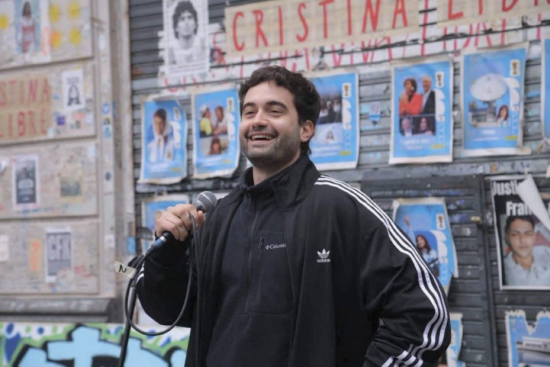 pesotolp's tweet photo. Parte del  re-branding del peronismo kirchnerista/cristinista parece ser usar conjuntos Adidas (Originals preferentemente) a lo Sue Silvester. https://t.co/Lxkoh4je23