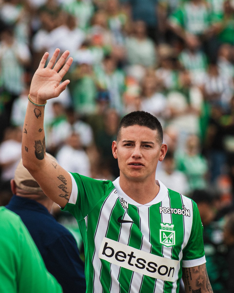 Bedoyad21's tweet photo. ¡Te luce la del más grande, Jamés! 💚⚽️ https://t.co/sWeKkhmqCx