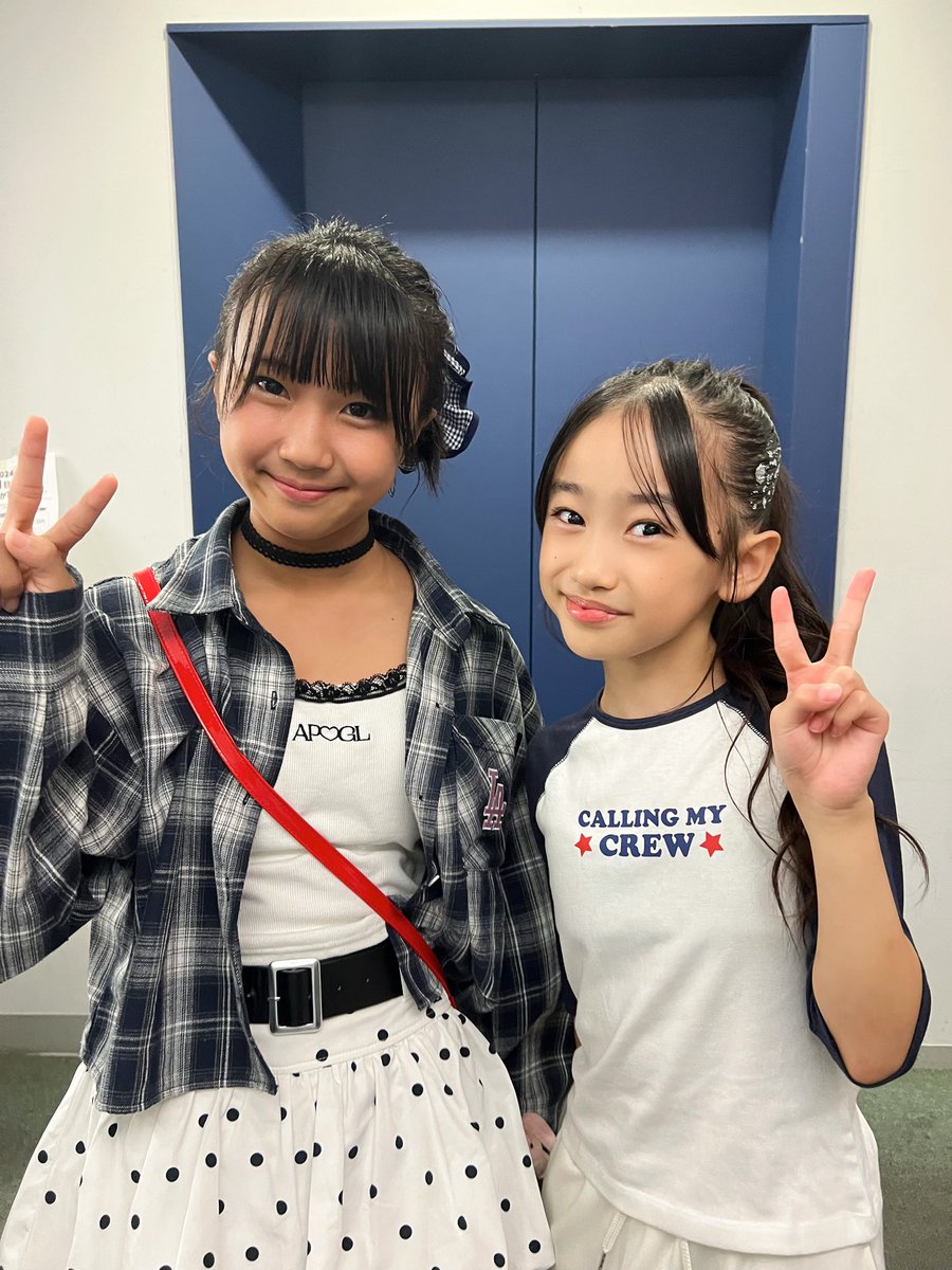spgk_himari's tweet photo. おハッピー🌻💛昨日楽しかったな♡⸝˚
@lovely_i28 ちゃんとお写真とれたよー📸♡また会えるのたのしみだなっ🤍ˡᵒᵛᵉ
#アイゲキ
#小学生アイドル
#jsidol https://t.co/UXVhSIUNUX