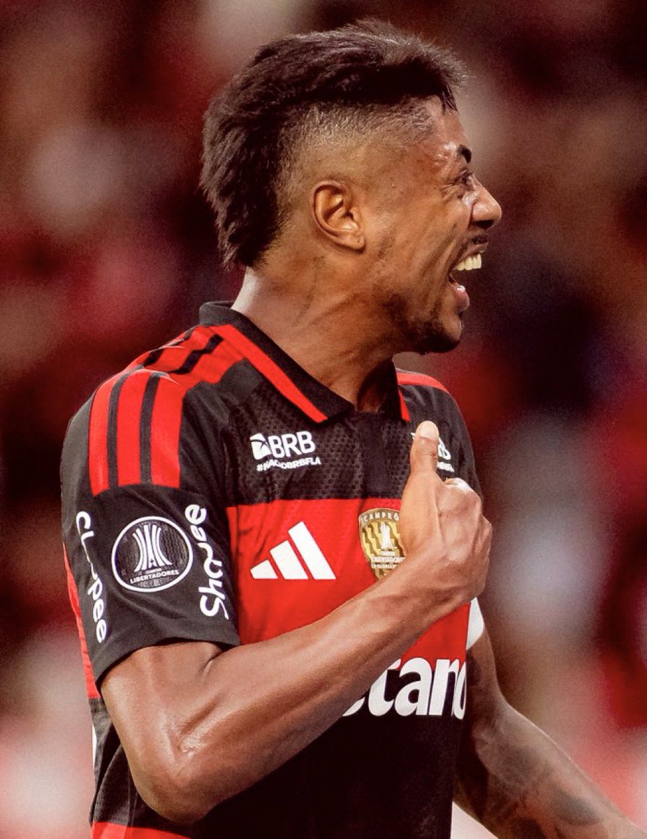 choquei's tweet photo. 🚨AGORA: Flamengo vence o Corinthians, e assume a liderança na tabela do Brasileirão. https://t.co/tYZFeW6fPZ