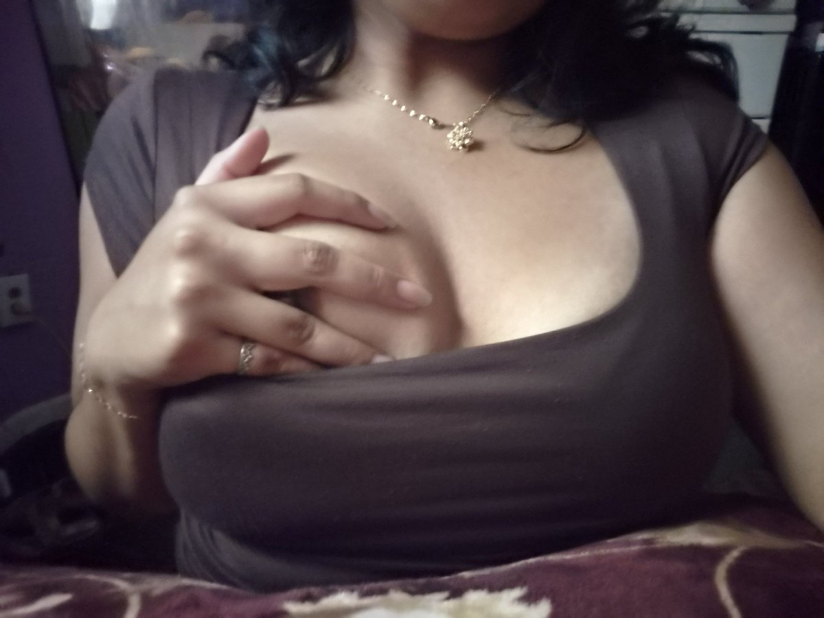 acaaahyperrr's tweet photo. mau nenen gk? https://t.co/ftutYRBxdk