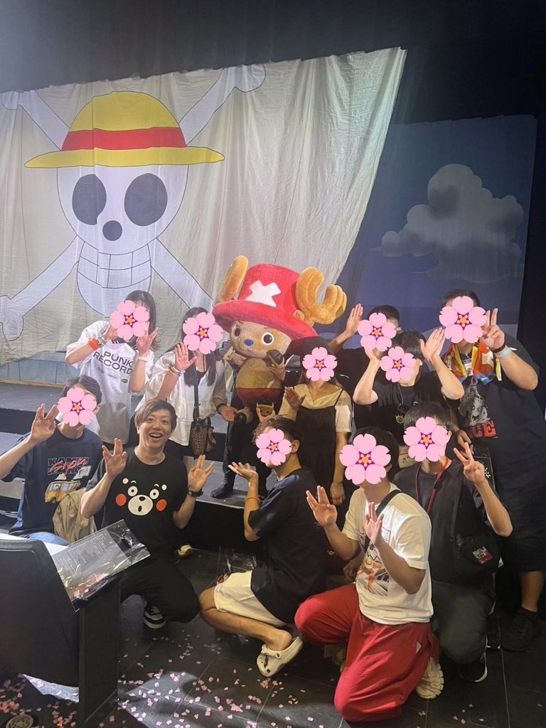 legomaru0919's tweet photo. おはようございます🌞

昨日は #スーパーカミキカンデ熊本ツアー SP1から一周年でした！

写真見返してたけどほぼ全員と
ツアー後に再会してるんだね🫂

JTぃとかYOUさんみたいな鬼フッ軽も
このツアーから誕生したんだよね😂

いえっささんとかホシトくんにも
久しぶりに会いたいなぁ

いい旅でした🫶 https://t.co/JuiVuCsfYR