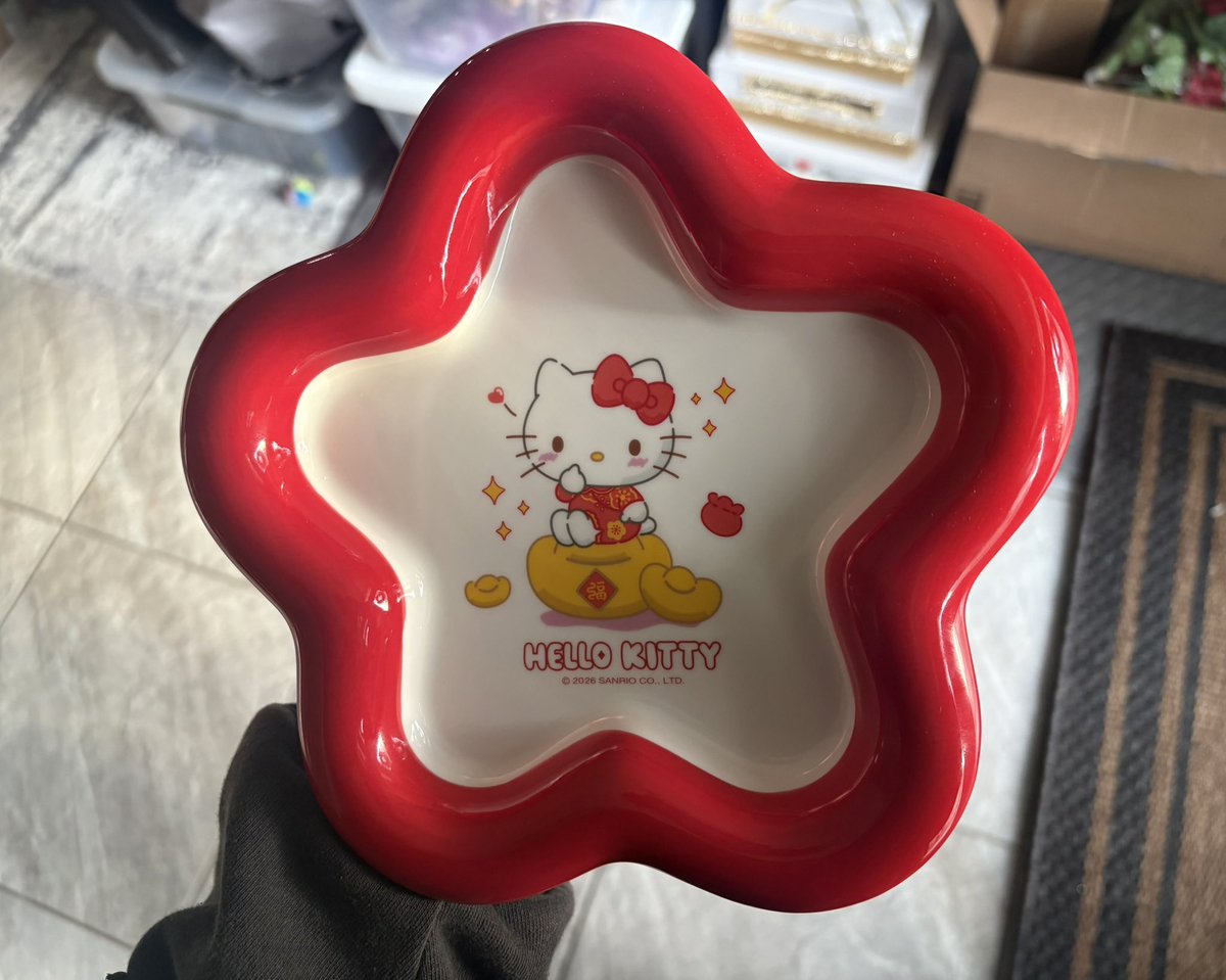 anseleats's tweet photo. the plate my gf got me ❤️ i love her https://t.co/D0y4gic0H5