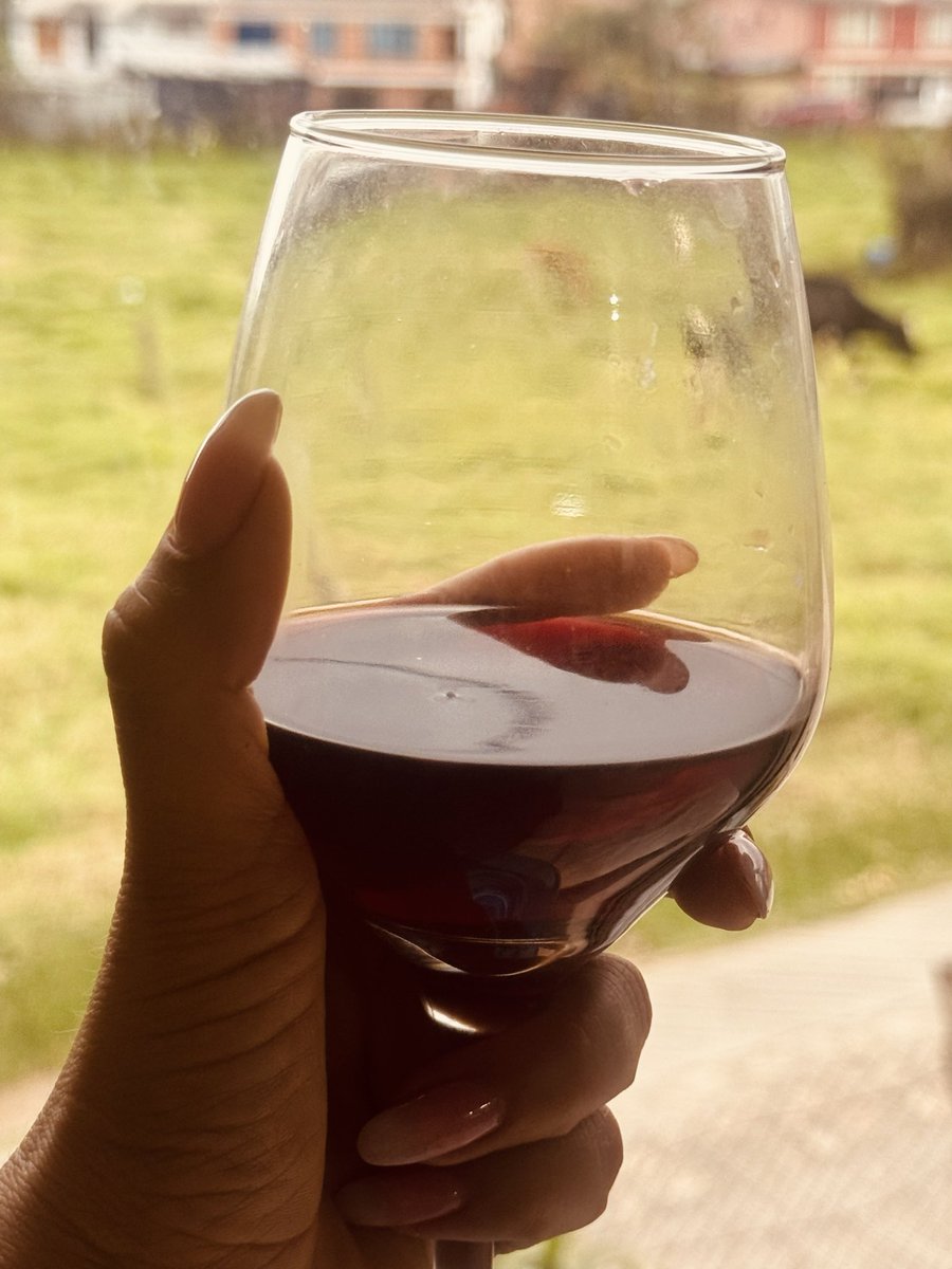 G__2409CS's tweet photo. Un Vinito por Mi 💕 https://t.co/H1GSjPBUpw
