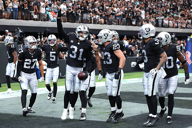 NFLMAVERICK's tweet photo. Rookie S Treydan Stukes' Int https://t.co/Xl8TyFP3Eb