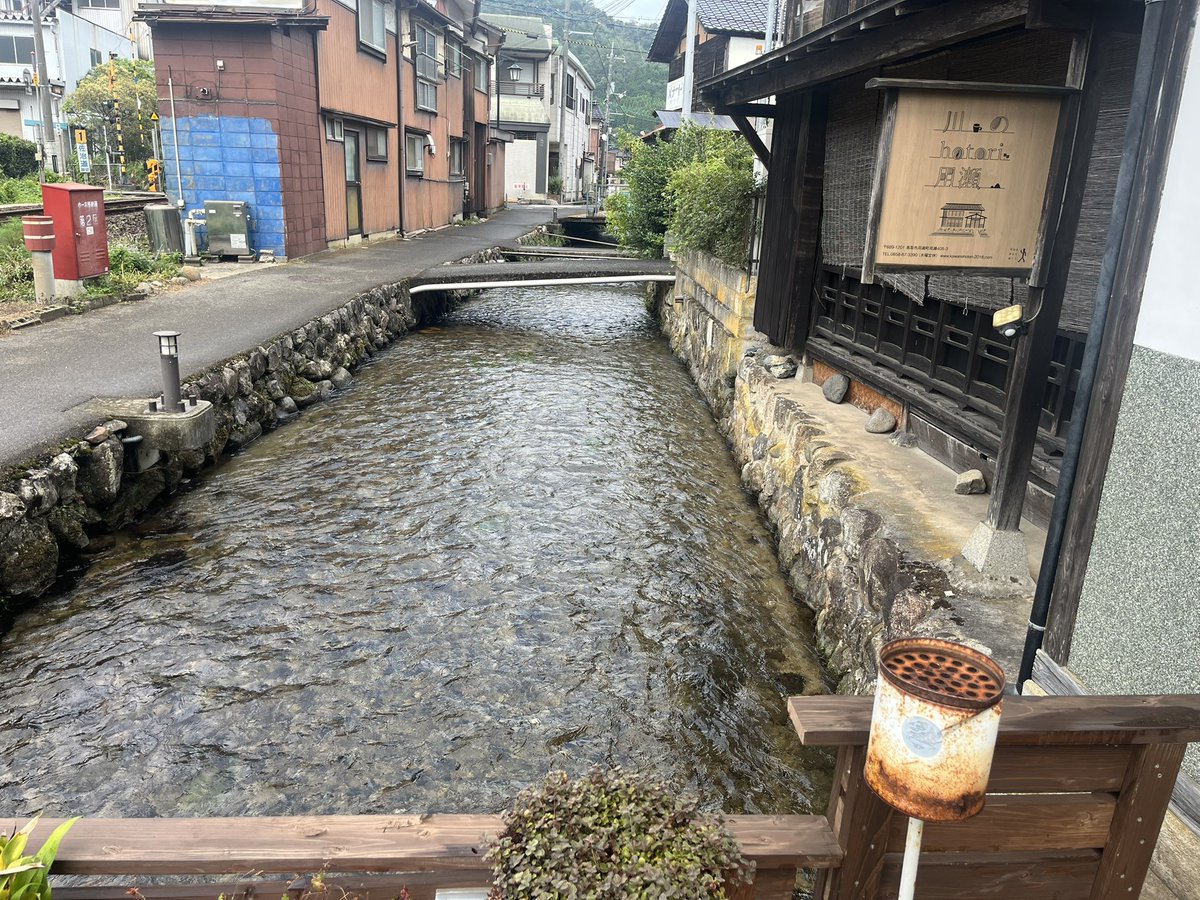 haniwa1982's tweet photo. 日曜日はスーパーはくとで取っとり方面へお出掛け。
鳥取市内で嫁さんと合流して用瀬駅の近く、 #川のhotori用瀬 でオムライスランチを頂きました。 https://t.co/VHayVfCp1H