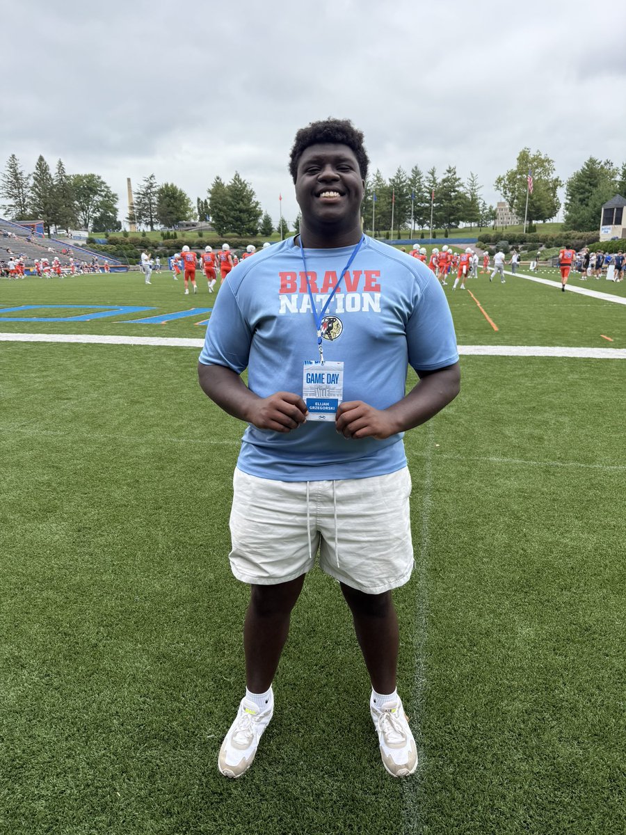 ElijahGrze35's tweet photo. Had an amazing Game Day visit @UWPlattFootball I want to thank @CoachMikeUWPlat for inviting me. #GoPioneers Swing the Axe 🔵🟠 https://t.co/CrhGzT1Ln9