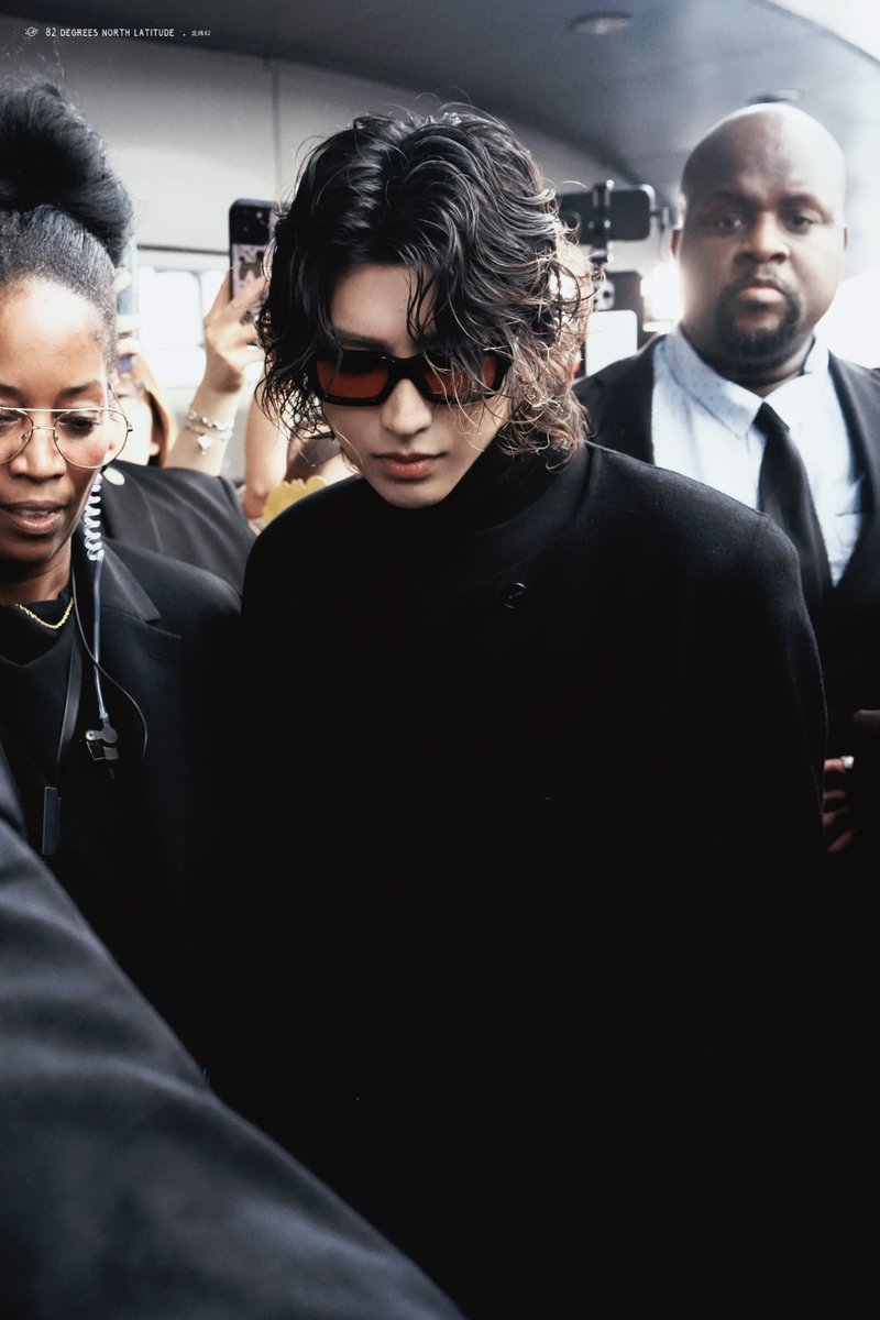 Keepao_kun's tweet photo. All-black elegance, radiating quiet confidence.

KUN at New York Fashion Week
#KUN #COS #KUNxCOSAW26
@kun_officialx https://t.co/fRB3A1TSdn