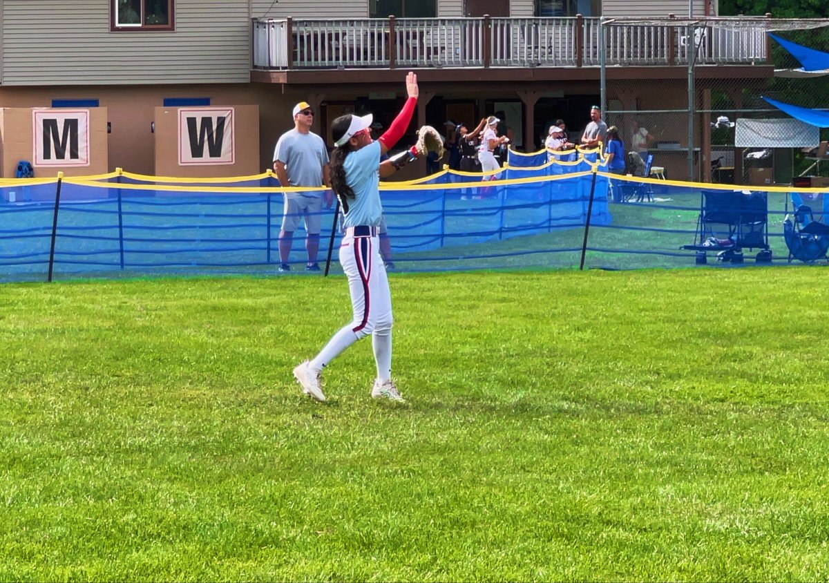 GiadaF2028's tweet photo. Grateful for a weekend full of competing, learning, and growing with this team. Forever thankful for the opportunity to showcase our hard work, make memories along the way, and work as a team. I couldn’t have asked for a better group to share the field with! ❤️🤍💙 @Rockets_Sball https://t.co/9puBkw1VOt