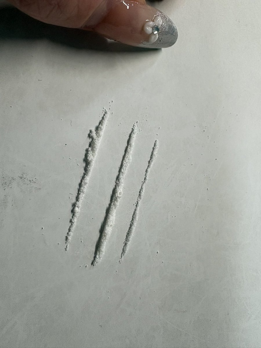 lsdprettyboy's tweet photo. 我的妙趣键盘能检测出一百种物质 #drugtwt https://t.co/E9HfI8YlAA