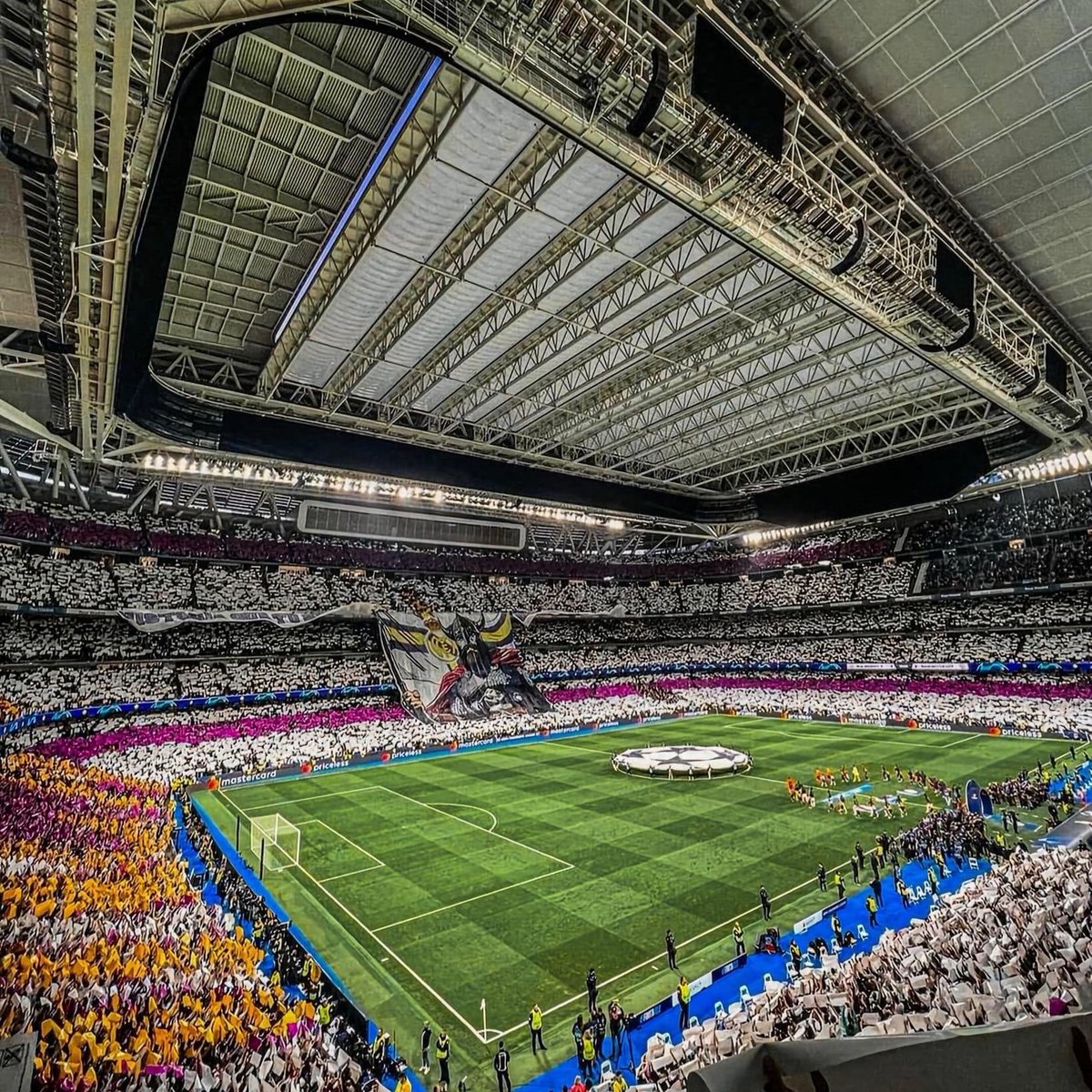 MadridXtra's tweet photo. 🚨 BREAKING: The Santiago Bernabéu is the LEADING option to host the 2030 WORLD CUP FINAL.

The two semi-finals would be in Barcelona and Casablanca. @jfelixdiaz https://t.co/ltZJEtwTNi
