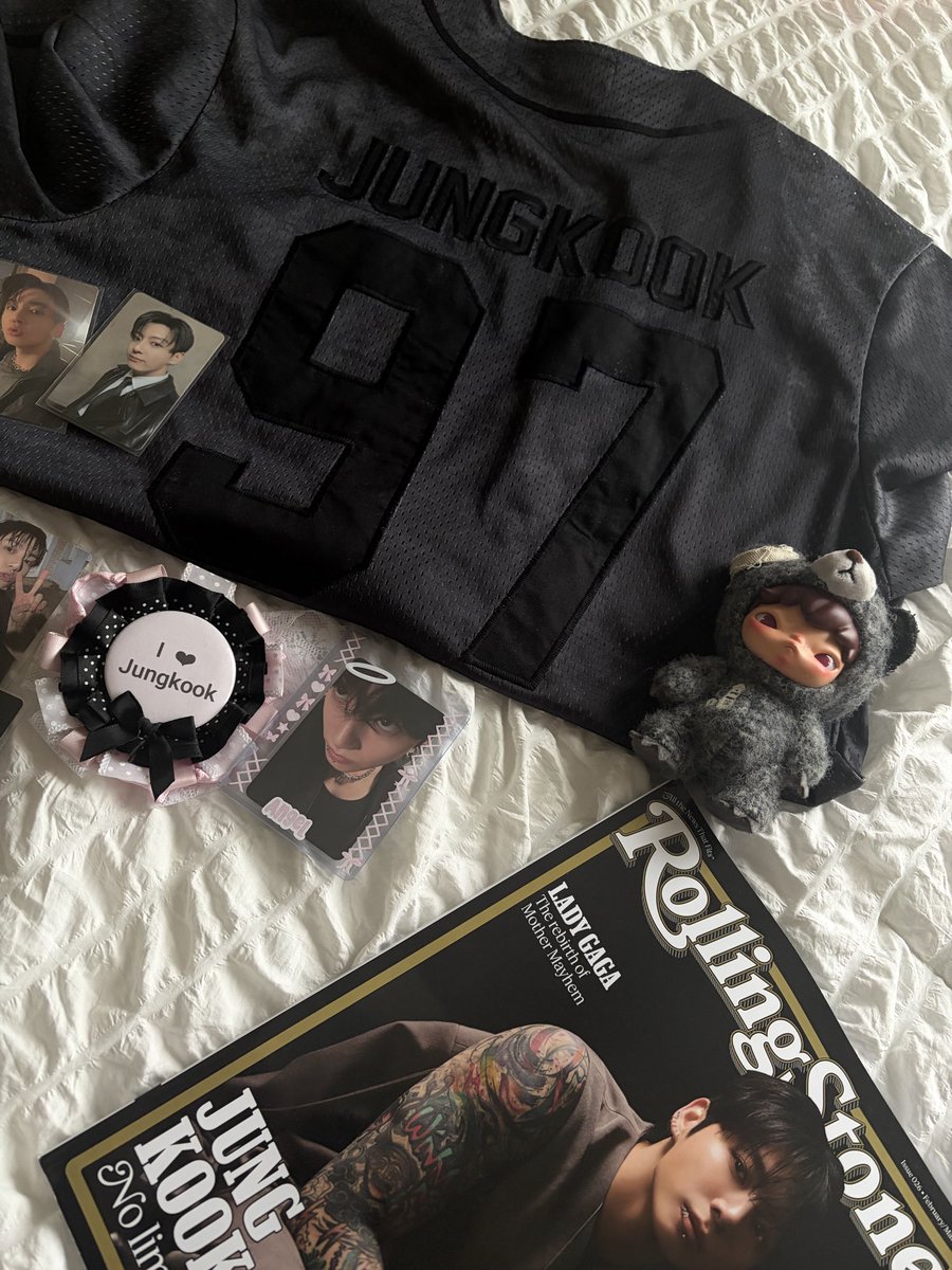 septembersmuse's tweet photo. i love being a jungkook girl https://t.co/Tryr5qYmaP