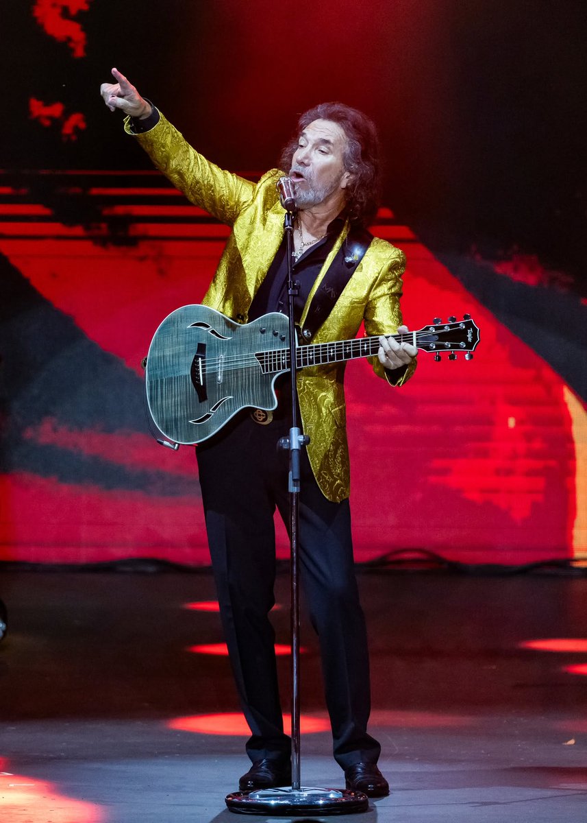 MILotteryAmp's tweet photo. Nothing but Gratitud after spending last Friday night with @MarcoASolis!  😍

📸 : Scott Legato https://t.co/JGv5Qvwzil