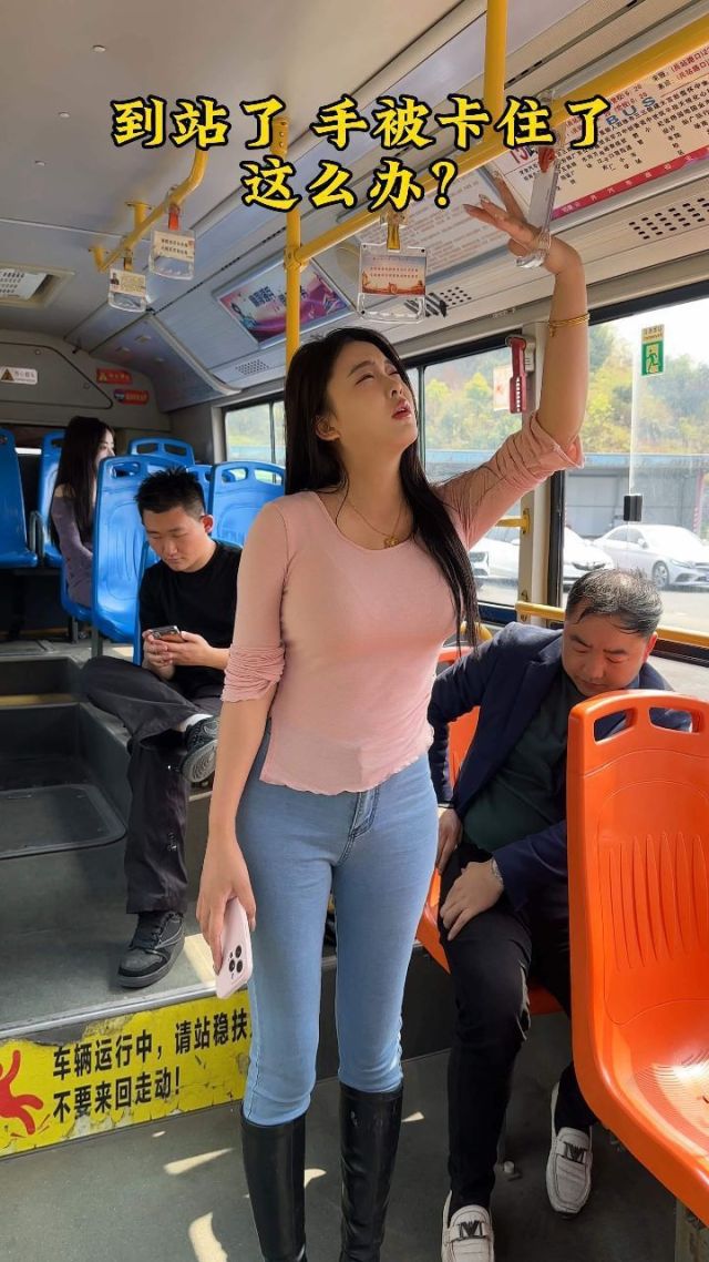 ClintPuffiqcqu's tweet photo. A stranger paid for my bus fare when I realized I didn’t have enough change. Small kindnesses make ordinary days feel warm. https://t.co/LD665bgfK0