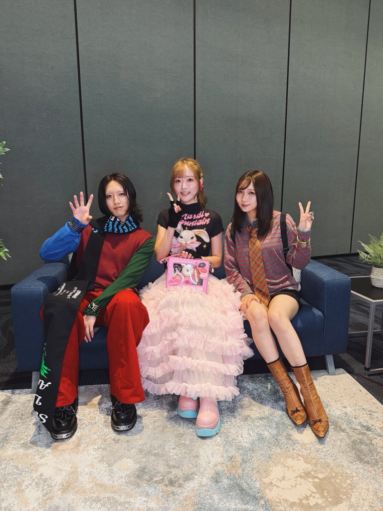 sally_amaki's tweet photo. キリコの声優として、YOASOBIさんのライブ前にサプライズ登場させていただきました！！
キリコの気持ちを歌った「Orion」も生で聴けて感動しました♡

Had a blast doing a surprise appearance as Kiriko’s voice actor before YOASOBI’s live performance! 

#Overwatch #YOASOBI https://t.co/949VFbWSsG