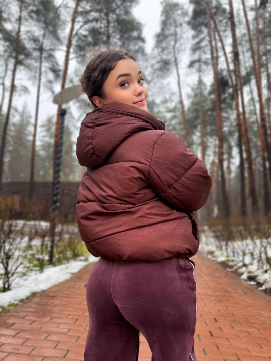 lolaalphy7ide's tweet photo. Hi guy's, I am lola. Let's skip the small talk and get to the good part. Looking for an FWB setup that isn't afraid to explore a little. HMU if you've got a bit of a kinky streak https://t.co/MtGDqp0k93