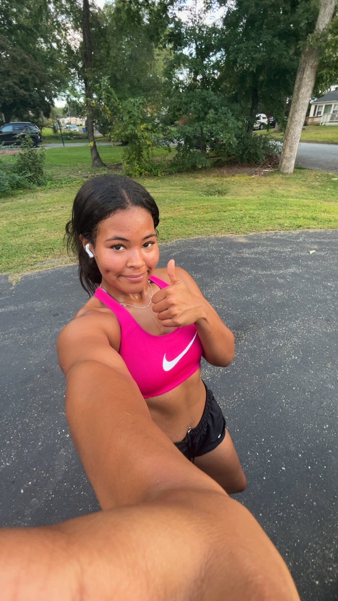 TanyellWalker28's tweet photo. I ended my day off with a good run! 1.27m 
@SouthJerseyAs @CoastRecruits @DirectRecruits @TopPreps @ALLNJSoftball https://t.co/TsVX9NpnQO