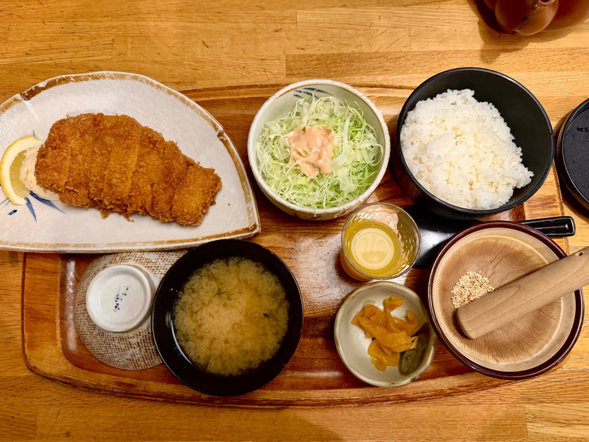 Cu_apple's tweet photo. 夜がっつり食べた翌朝ほど腹が減る現象、共感してくれるひとはいないのか
（新ひだかの赤ひげ、遅くまで開いてて量もあるので山&amp;温泉帰りにも良さそうだった） https://t.co/HNe8O3Ah54