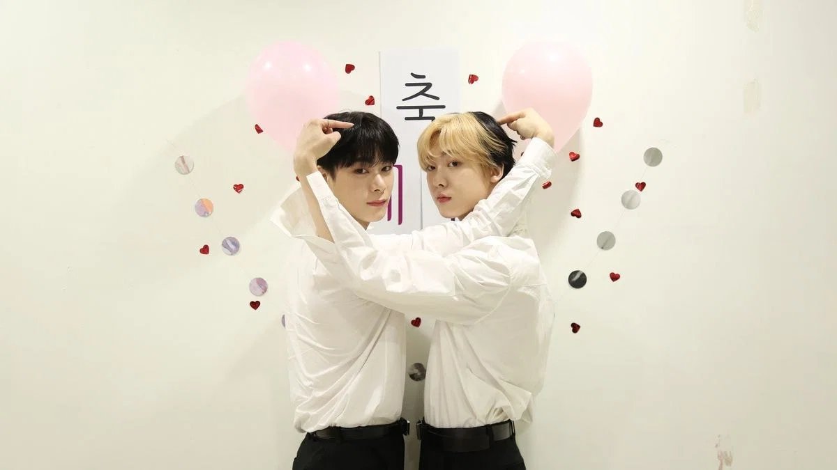 dzchen0's tweet photo. 단하유
최강유닛 

#문빈 #윤산하
#MOONBIN #YOONSANHA
#딴콩_데뷔6주년_축하해 https://t.co/ZzQUUflu6A