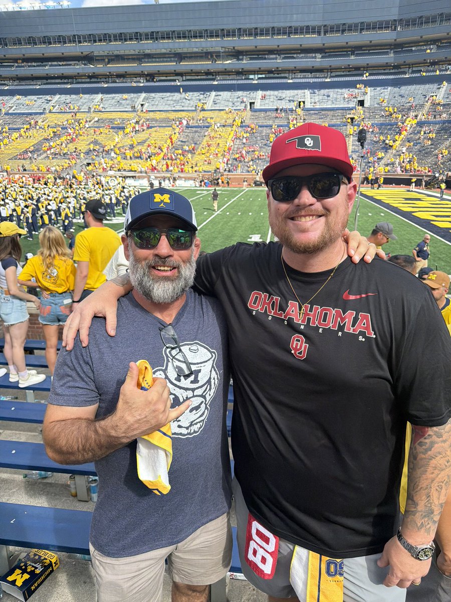 IKEVF's tweet photo. Spent the weekend in Ann Arbor taunting my co worker thanks for the trip @InterstateRoof @QXOInc https://t.co/PMksMLnDdG