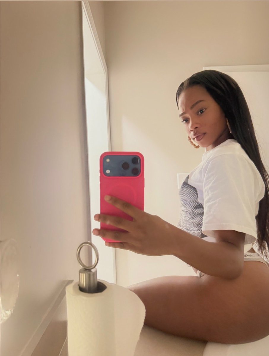 queenjennaee's tweet photo. Stay focused ;) https://t.co/LBQpV1AeNN