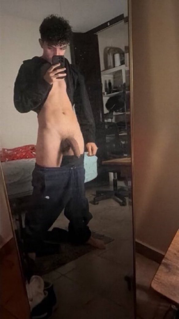Matt0688's tweet photo. Hmu for nut vids https://t.co/Xu4HSCThp8