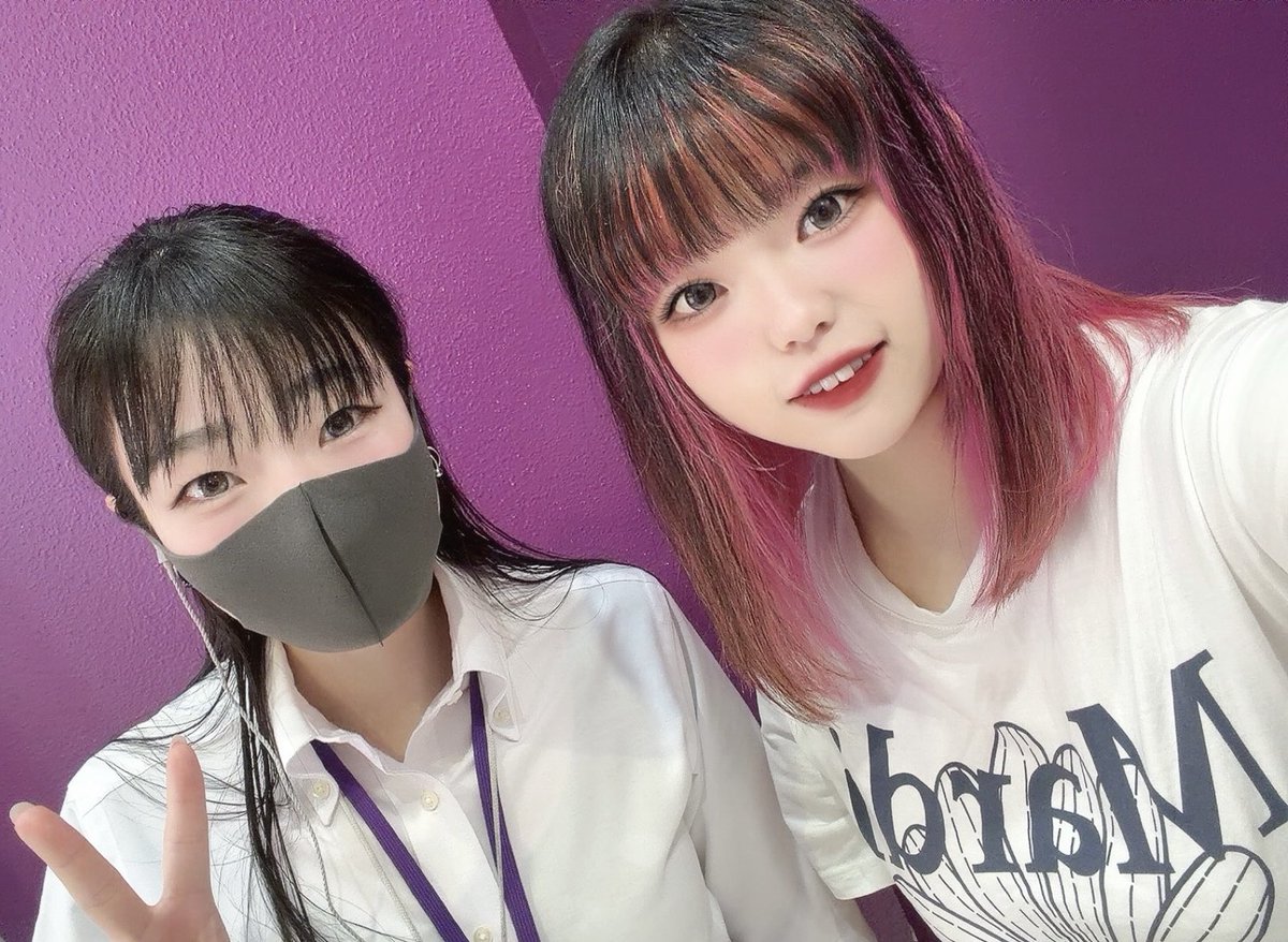 EARLYBIRD_NMR's tweet photo. おはよー🤗
2連休から戻ってきたよ〜
土曜日は釧路行って春採店へお邪魔してきた😊ぴゅわちゃんとちゃんりーちゃんに会ってきたよ💖可愛かったー🫶
写真もありがとうございました🥰
また遊びに行きます( * ॑꒳ ॑*)♡
釧路の花火も見てきたよ🎇 けど遠くて上手く撮れなかったから知り合いが載せてたのお借りした😂

今日はまたまた朝から雨模様☔️💦
みなさん今週もよろしくお願いします✨️
それじゃ今日も頑張るぞー✊🏻❤️‍🔥

 #拡散希望 
 #アーリーバード根室店
 #いいねRTフォローお願いします