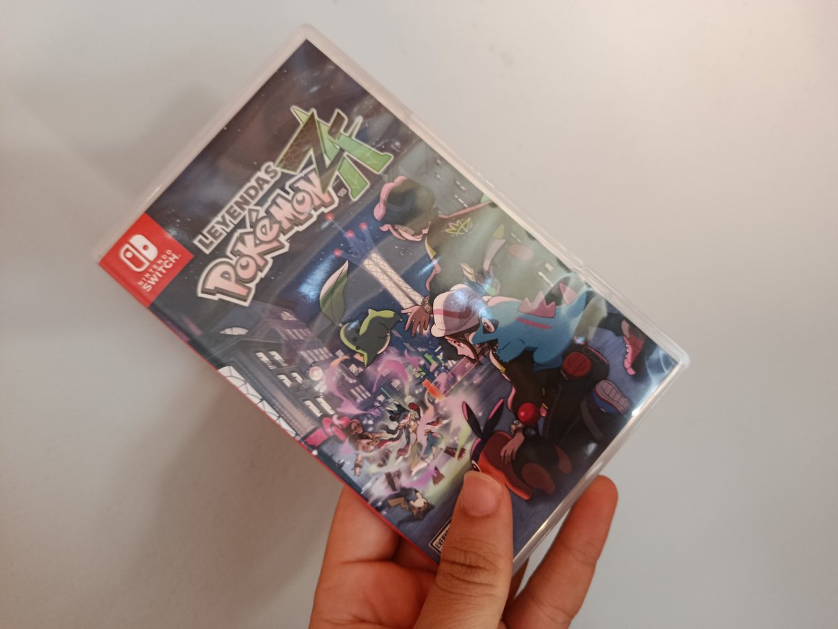 HITJIKLL's tweet photo. @NateHyrule @danielreen Comprei a versão EUA na pré-venda e olha o que recebi KKKK https://t.co/yKWn8M6PLb