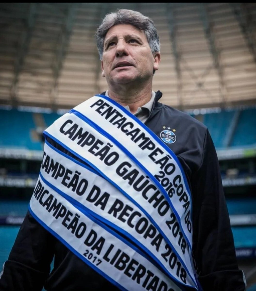 MestredeCopas's tweet photo. Que fique claro. 
No dia 12/09/2026, Luis Castro, a direção e as nabas do elenco rebaixaram o Grêmio. Depois, de forma covarde, tiveram que chamar o maior ídolo da história, que por ser o maior Gremista de todos, aceitou pegar uma bomba nas mãos, e não terá culpa alguma se cair.. https://t.co/FKw0uQhtl7