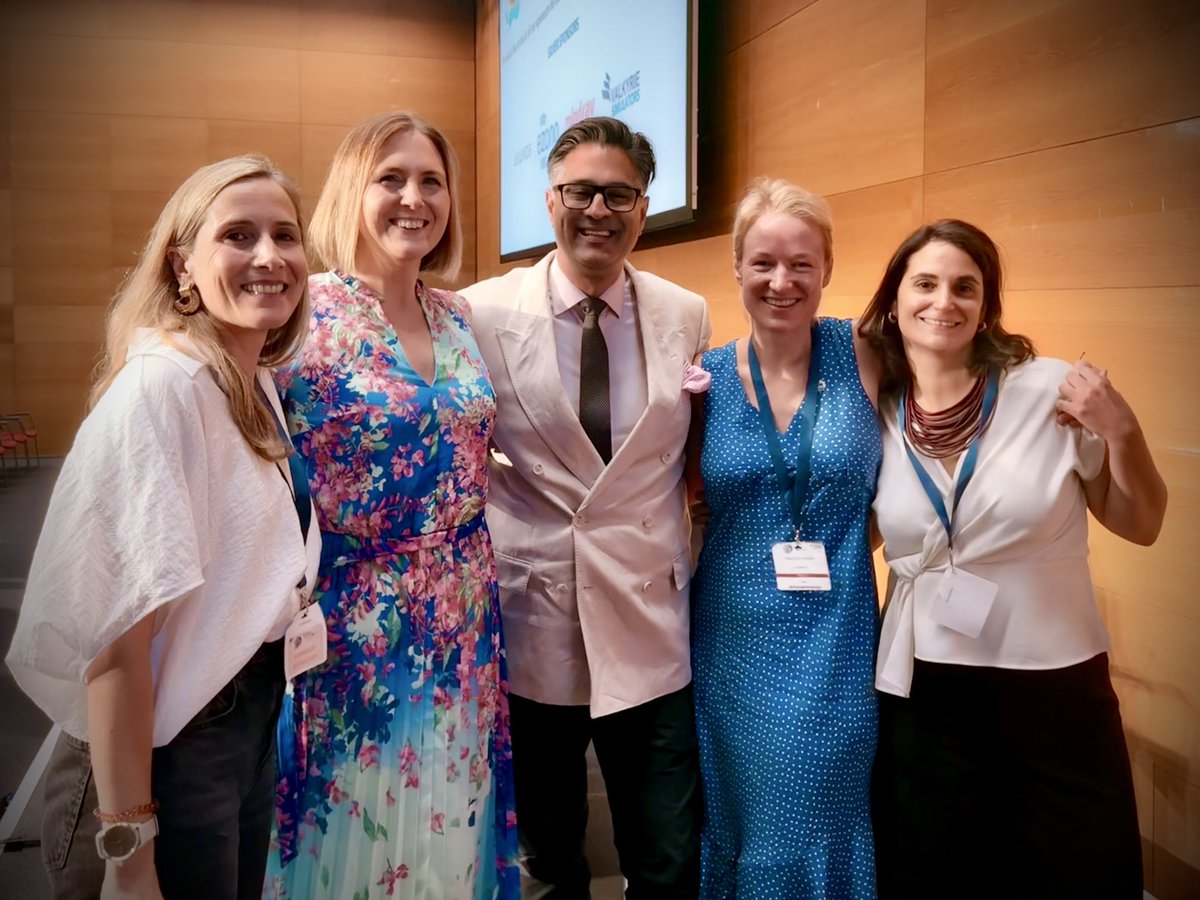 amit_pawa's tweet photo. A Crazy couple of days at #ESRA2026 - so many old &amp; new connections- but not enough photos! 

#RegionalAnaesthesia #RegionalAnesthesia education at it’s best. 

A mix of fun, laughter &amp; education- what else do you need?!! https://t.co/h3DBmuD8Vy