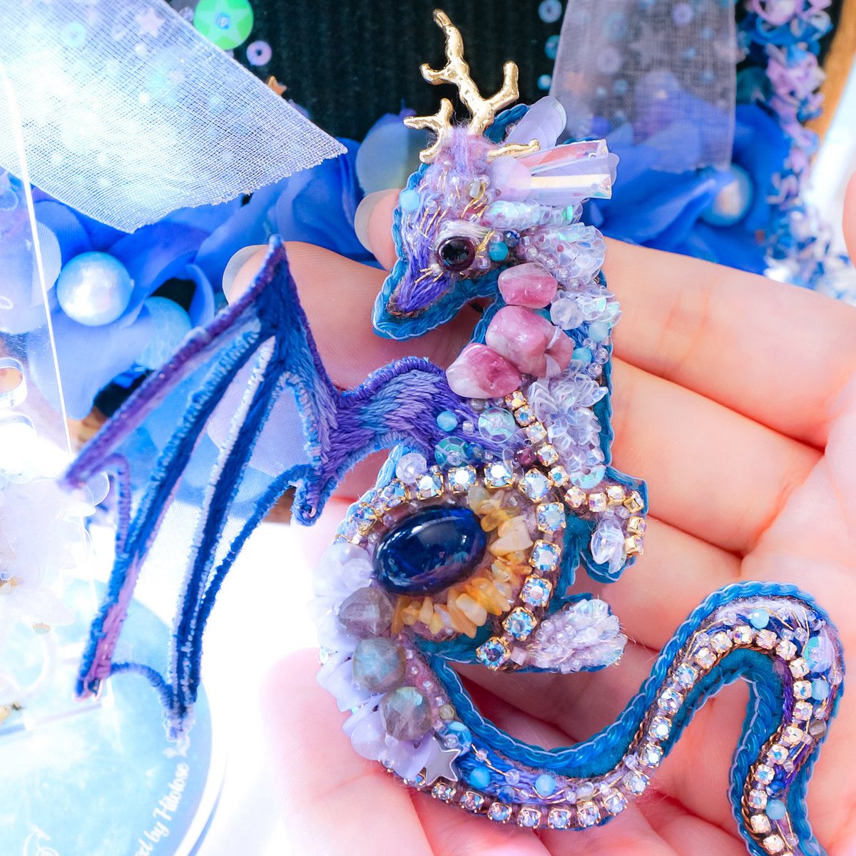 hitotose_mori's tweet photo. #全クリエイターに告ぐドラゴンの作品を解放せよ

相棒として身につけられる、

ブローチのドラゴンです🐉✨ https://t.co/cozCoTEWGY