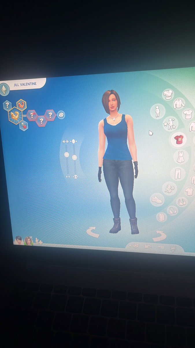 caniballisn's tweet photo. that one lesbian friend who is obsessed with resident evil https://t.co/cG2qrO84lO