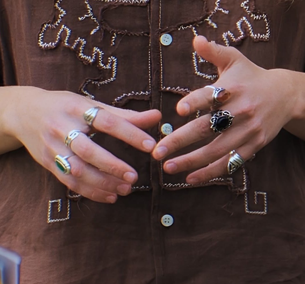 stresskippw's tweet photo. these hands are stuck in my mind forever https://t.co/FXdk039LcM