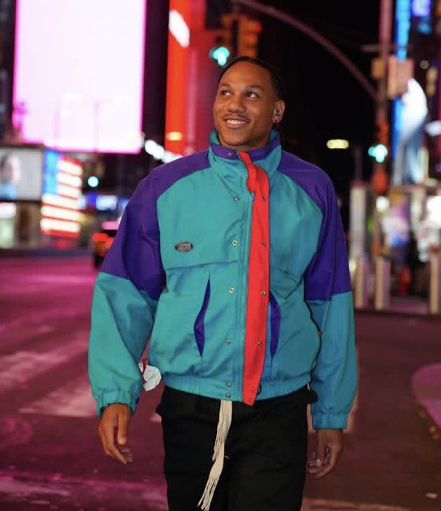 psychicblackgay's tweet photo. One day I’ll find my husband in NYC 🤞🏽💍🗽 https://t.co/k2t6bON9HY