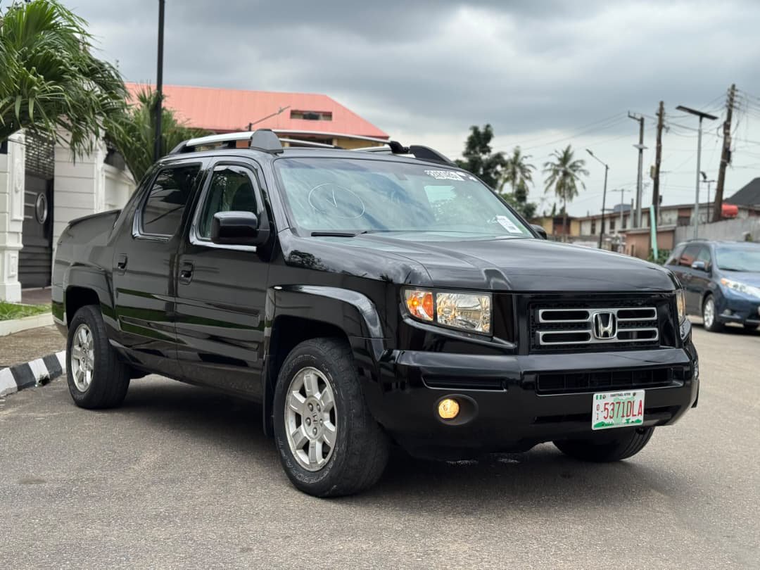 ScocialStranger's tweet photo. 🇺🇸🇺🇸FOREIGN USED 🇺🇸🇺🇸
HONDA RIDGELINE 
2008 model

New entry
Leather upholstery 
2 🔑 
Buy and drive

price: 12m https://t.co/KSTUuMmdWp
