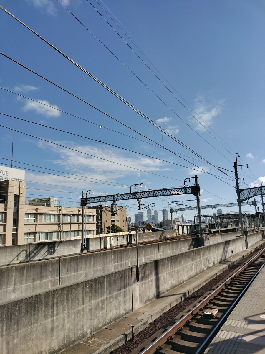 yoshi20006's tweet photo. おはようございます。
いってらっしゃーい。
朝帰り。
お疲れ様です。
23時間勤務終わり。
いい天気ですけど。
おやすみなさい。
ただ言いたいだけ。 https://t.co/KfcdT45RMf