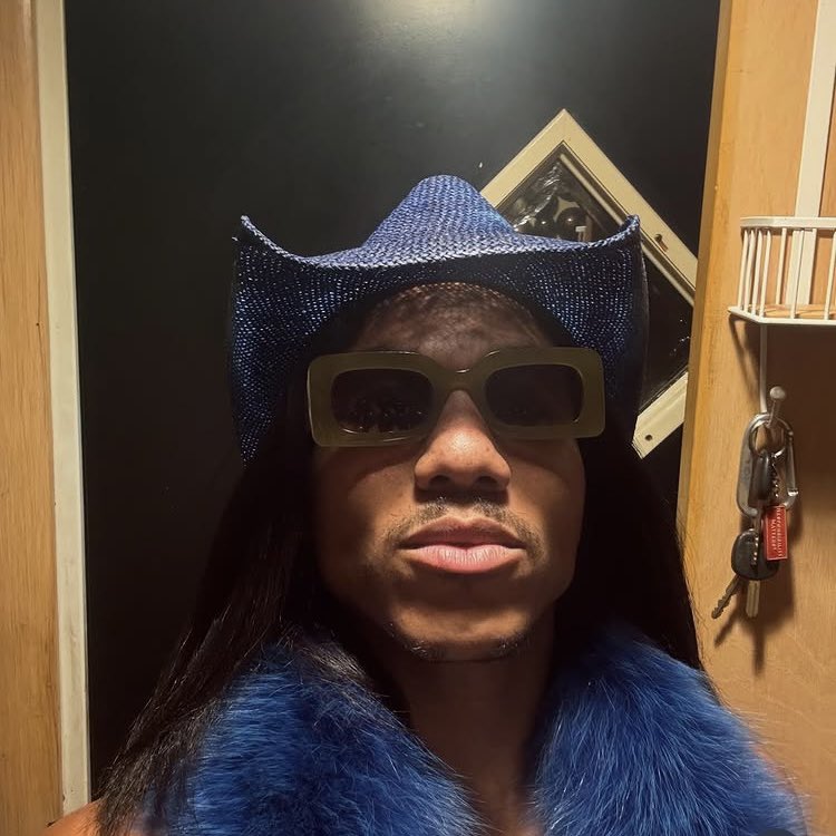 psychicblackgay's tweet photo. You was almost somebody. Then you talked. https://t.co/BNEgyHo9BN