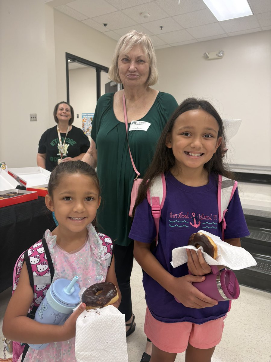 tkstramb's tweet photo. Grandparents Day was a blast @Ethridge_Bobcat @gisdnews https://t.co/DAvfJ3RXES