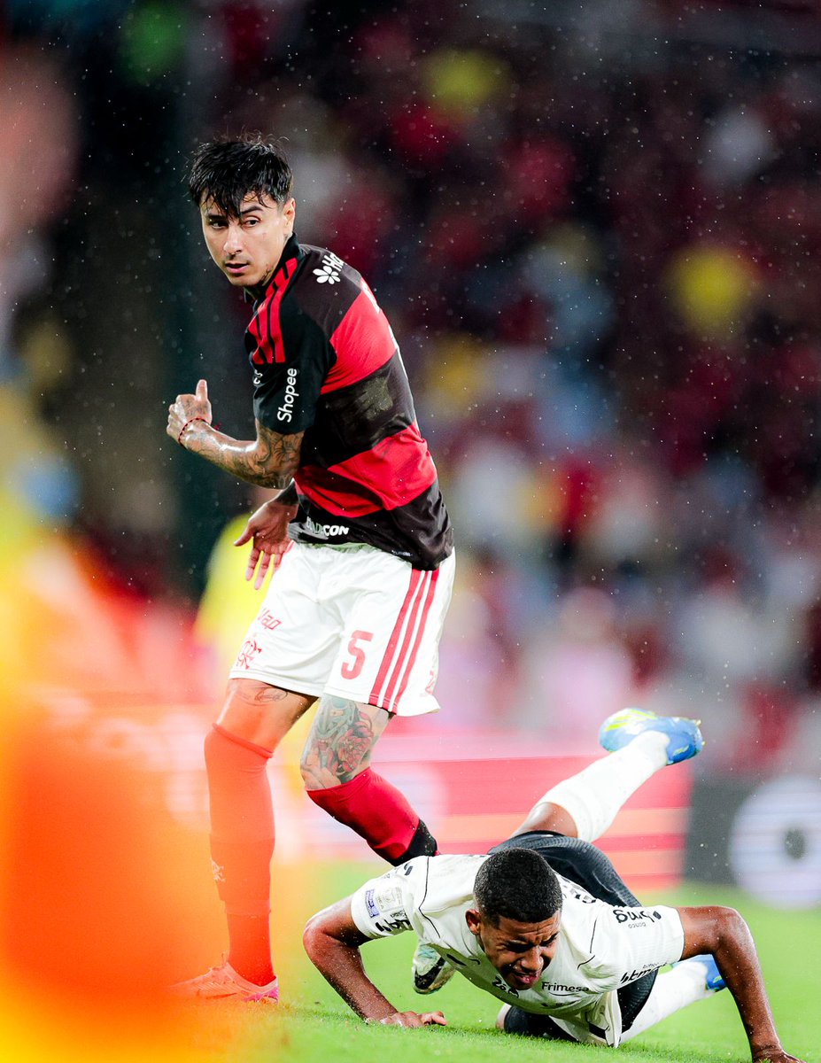 Flamengo_es's tweet photo. 🇨🇱😤 Y todavía no hablamos de él. https://t.co/TqQhubHnnF