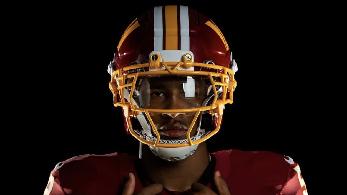 RookieWatxh's tweet photo. Sonny Styles’ final stat line from his NFL debut against the Philadelphia Eagles:

• 46 total defensive snaps
• 3 total pressures (led team)
• 1 sack (led team)
• 2 TFL’s (led team)
• 2 receptions allowed (55 yards)
• 1 receiving TD allowed

The Commanders rookie LB was STRONG in the pass rush, not as much in coverage 😳