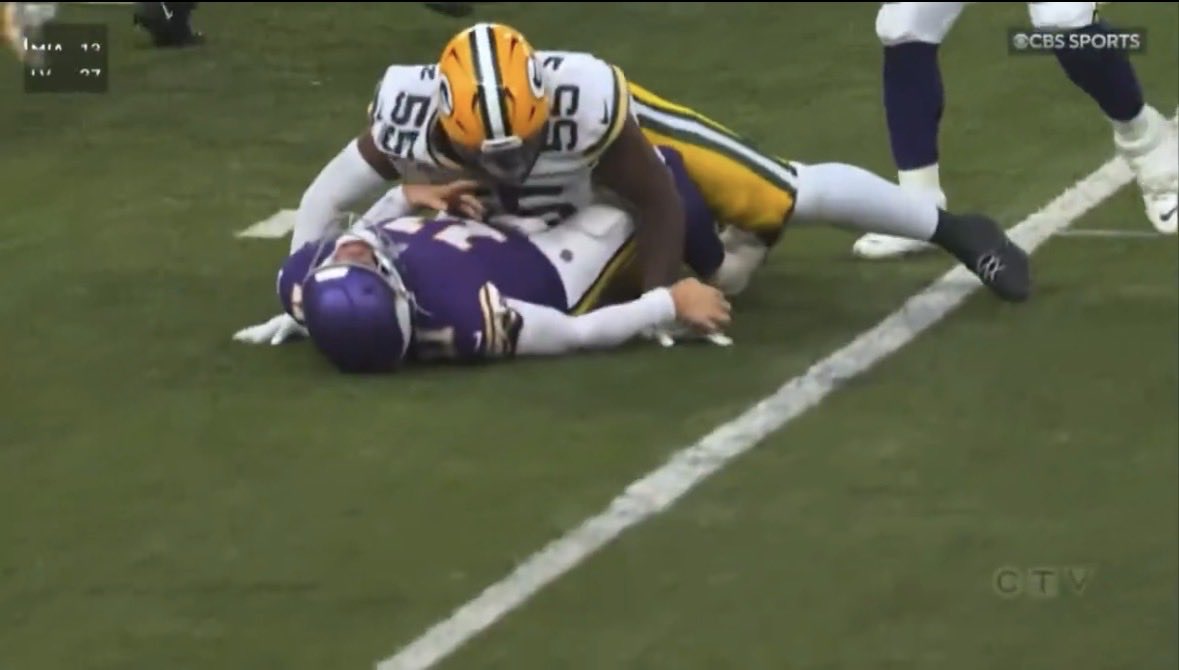 chadpatrickFC's tweet photo. One of these is roughing the passer the other is a no call could u guess which is which ? https://t.co/bO46cUI1mp