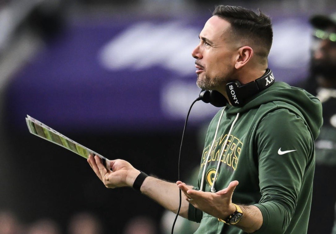 GBPdaily's tweet photo. Packers lose to Carson Wentz (backup QB) and the Vikings 39-22. 

Drop your 3-word headline to describe this game: https://t.co/TjwPNbBef9