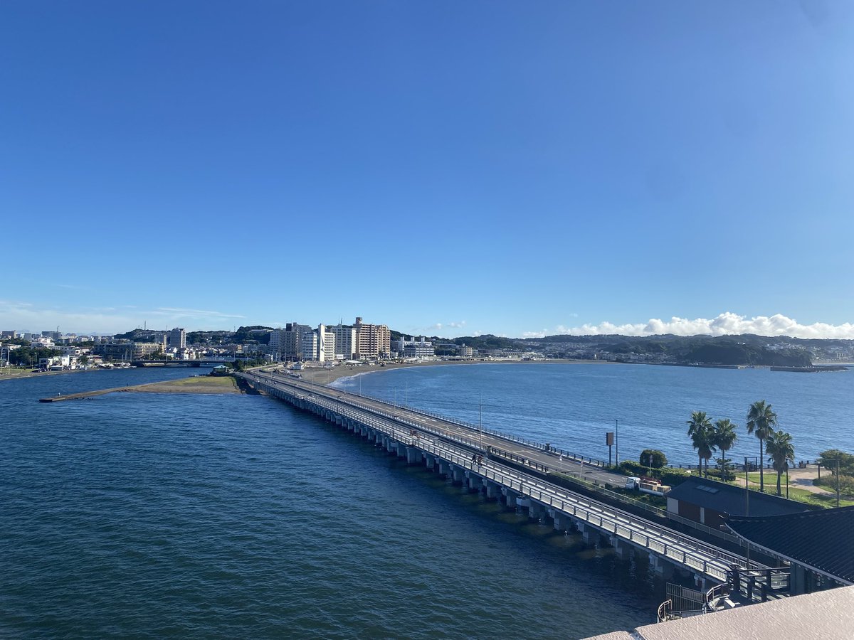 runpio1924's tweet photo. おはよー。江ノ島の朝(՞っ ̫ _՞)ᐝ https://t.co/B7R0butGSn