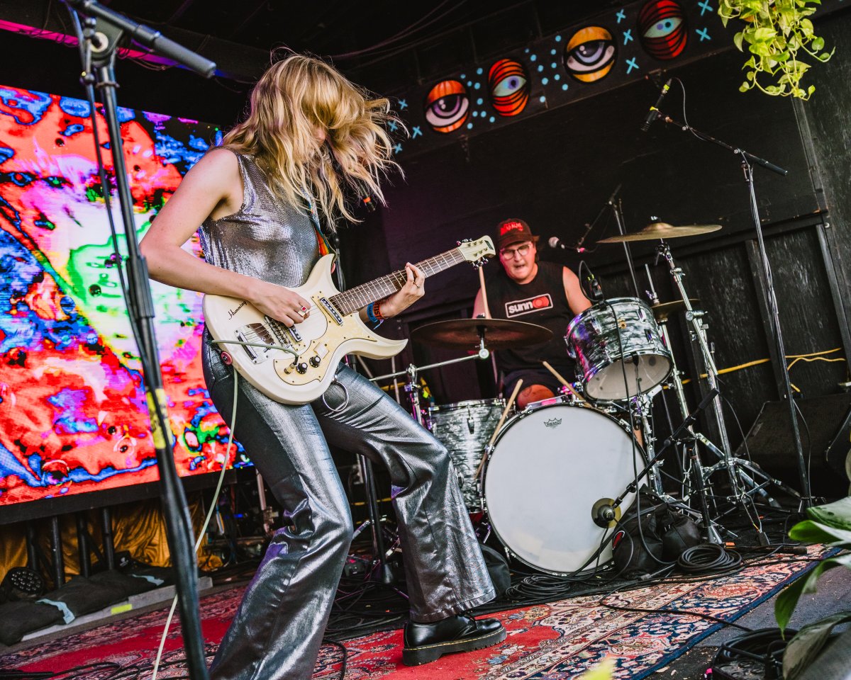 LEVITATION's tweet photo. Stellar heavy psych set from Earth Tongue topping off a massive bill at The Far Out Lounge tonight! https://t.co/qu9mERCkD0