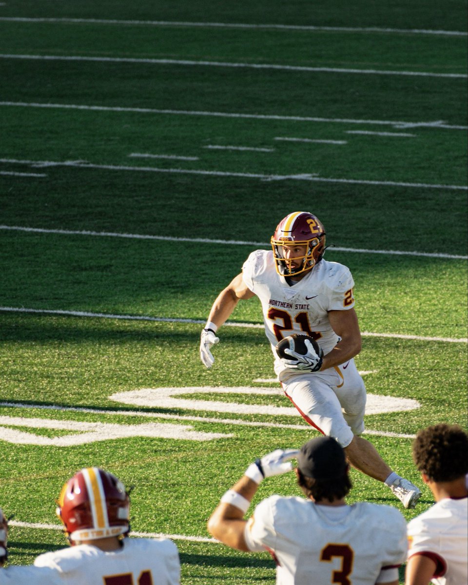 NSUWolves_FB's tweet photo. ʀᴇᴡʀɪᴛᴇ ᴛʜᴇ ʙᴏᴏᴋꜱ.

Your NSU Wolves are 3-0 for the first time since 1989. 

#gowolves | #northernstateu | #bringingitall | #makehistory https://t.co/QrWyPEyEJ8