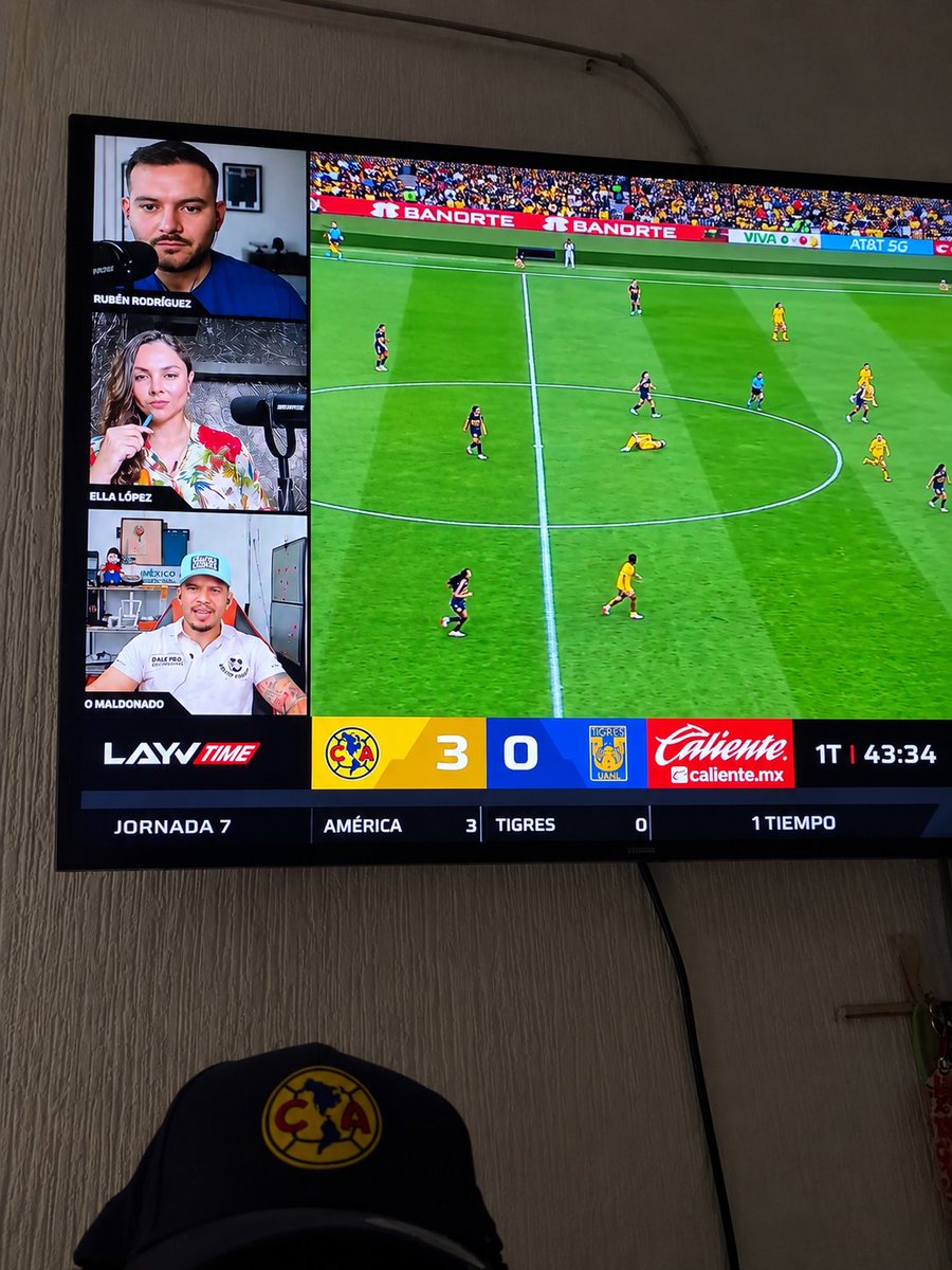 FrancGarciaMx's tweet photo. Escuchar a @elrubiomx_ y @Pellomaldonado en la transmisión de Layvtime hace todavía mejor mi domingo. ¡Vamos con todo, América Femenil! #SomosAmerica https://t.co/29FN41UpjJ