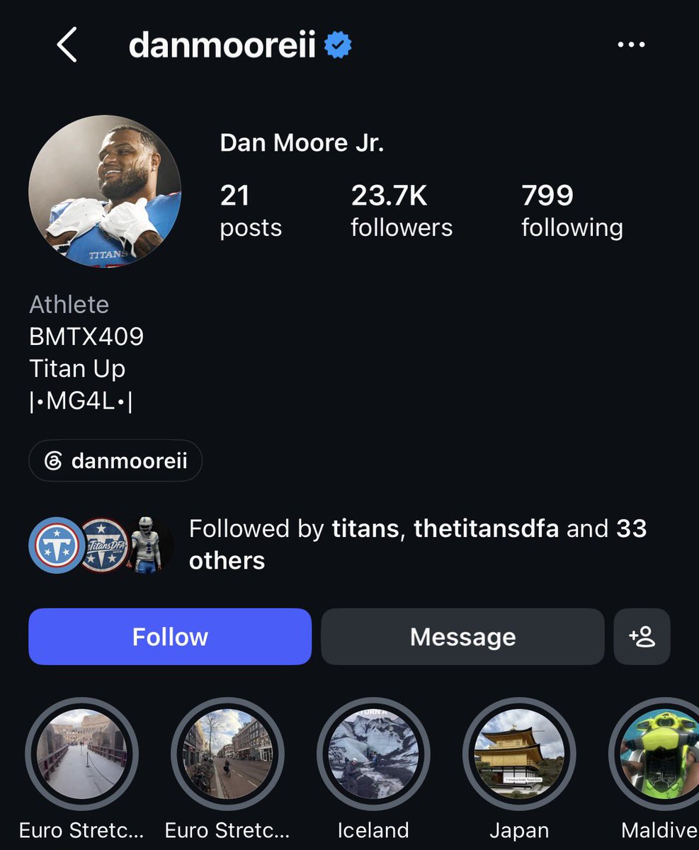 FearFaizon's tweet photo. 🚨🚨🚨 FOUND ANOTHER FAKE PROFESSIONAL ATHLETE.

First Daejon Love. Now Dan Moore Jr.

Google said Moore is a offensive tackle who plays for the Tennessee Titans.
He even has an entire Instagram page dedicated to this lie.

ALL FAKE! https://t.co/exyIRa5T49