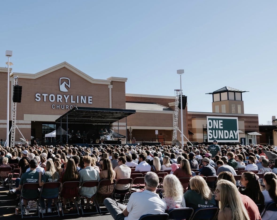 jt_english's tweet photo. The local church is still the hope.

Today was our One Sunday service. 

ONE name
ONE gospel
ONE church
ONE risen King.

104 baptisms.

104 stories of grace.

ONE message:

JESUS IS ALIVE https://t.co/aXLkpLPiNQ