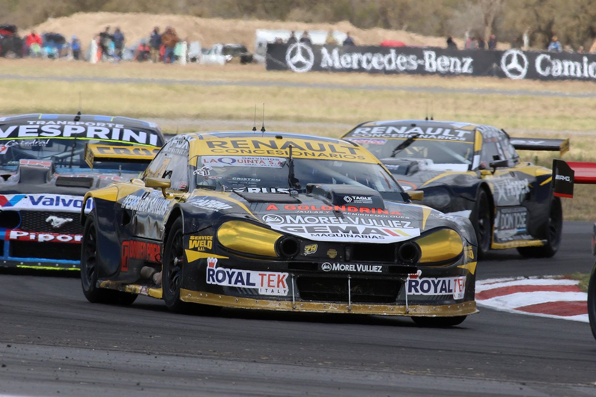 AsocCRenaultArg's tweet photo. 🏁 Gran cierre en #SanLuis
Progreso y puntos valiosos en la 1.ª fecha de la #CopadeOro 📈:
🏁 Final:
6° @FacuChapur (avanzó del 12° al 6° lugar y quedó 3° en la Copa)
8° @marceloagrelo (festejó sus 100 carreras en el TC)
24° @NachoFain
Proxima cita: 4/10 en #SanNicolás 🗓️ https://t.co/uJImVWl1Vt